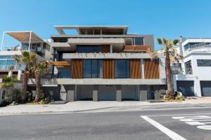 State of the Art Bloubergstrand Breakaway! SD 50B