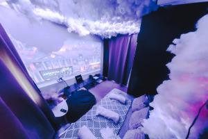 TranquilHaus! 3BR Retreat with Spa Saunas, Hot Tub & Garden Cinema