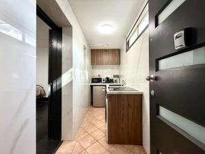 spacious self-contained studio near Sydney CBD