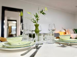 spacious self-contained studio near Sydney CBD