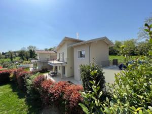 Villa Gardenia - lake view & private pool