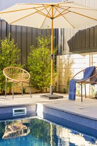 The Scarborough Mirage - Modern elegant home - Heated Pool - Games room - 4BR