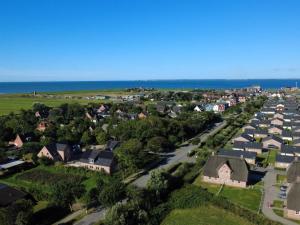 Halligkieker 2 - Großzügiges Nordseehaus mit Sauna und Kamin
