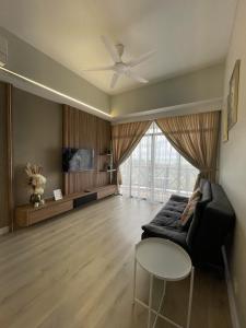 Instay Costa Mahkota Great Seaview