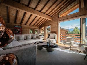 Chalet Ellambra - OVO Network