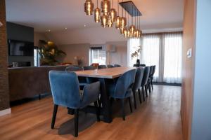 Familiehuis de Rheezermaten met Jacuzzi | 12 personen