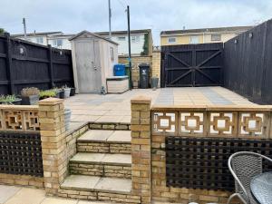 Stylish 3-Bed Family Pet-Friendly Home with Garden