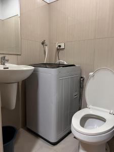 SM Mall Of Asia Shore Residences Vianny