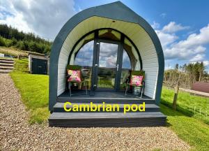 Foresters Retreat Glamping - Cambrian View- Vaccinated dogs over the age of 2 are accepted