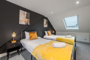 Modern Comfort 4BR Home for 10