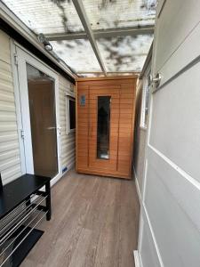 Cozy Mobile Home Tante Truus met privé infrarood sauna - Recreatiepark t Veluwshof - VELUWE
