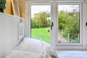 Badger Shepherds Hut