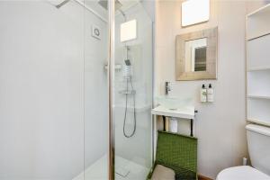 Badger Shepherds Hut