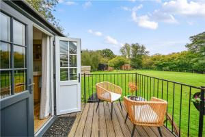 Badger Shepherds Hut