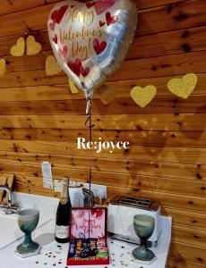 Foresters Retreat Glamping - Cambrian View- Vaccinated dogs over the age of 2 are accepted