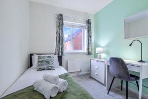 4Bed 3 Bath Home I Sleeps 7-9 I Family & Contractors I Parking