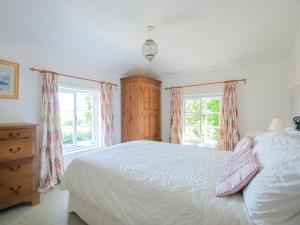 3 Bed in Borthwood IC015