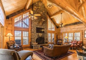 Red Stag Lodge at Eagles Nest