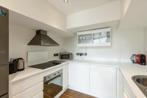 Quirky loft style apartment, 3DBR, Battersea