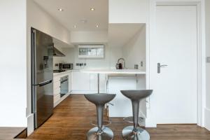 Quirky loft style apartment, 3DBR, Battersea