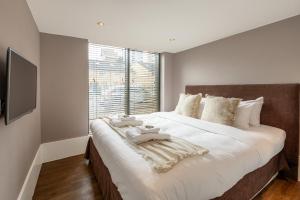 Quirky loft style apartment, 3DBR, Battersea