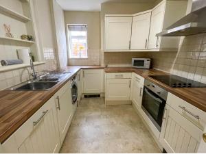 Luxury Boutique Duchess Suite in Historic Centre
