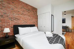Stylish 3BR Loft - 10 Guests - Heart of Plateau