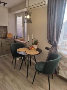 Few Steps to the Bay