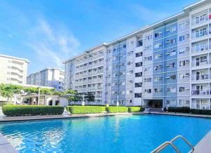 Trees Residences Staycation