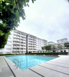 Trees Residences Staycation