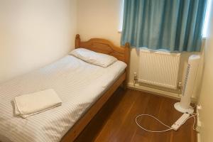 3 Bed - Sleeps 5 - Balcony - Ctrl London - Parking