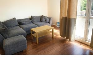 3 Bed - Sleeps 5 - Balcony - Ctrl London - Parking