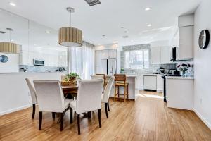 Modern 4BR Villa Spacious Stylish In Prime Location