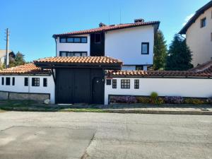 Villa TIANA Bansko 7-Bedroom Luxury Chalet