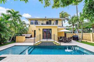 Palm Haven - Tropical Chic Home with Pool in Grandview Heights