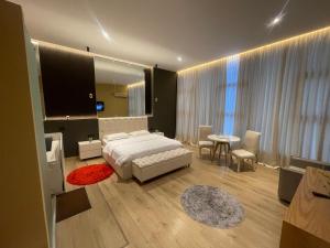 Luxury Jacuzzi Suite- Astir,Tirana