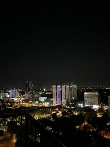 Just 100 meters from Shopping del Sol