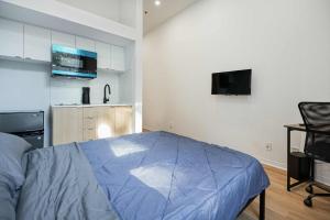 Fabulous Studio with FREE Parking near Montreal Downtown