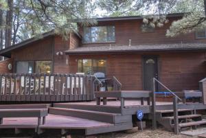 3BR Flagstaff Escape with Deck and Pine Views