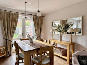 WILD STRAWBERRY COTTAGE - Burnham Market