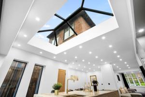 Exceptional 4 Bedroom House - Garden - High Speed Internet - Parking 154R