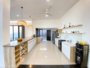 Lovina Seaview Hill Villa