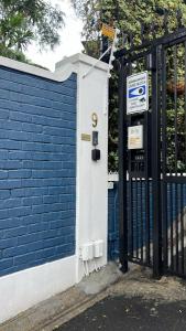 Hidden De Waterkant Cottage with Tranquil Garden