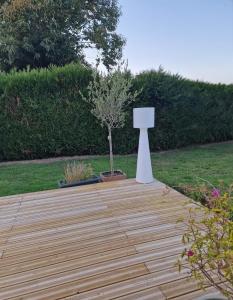 Maison joliment décorée dans un quartier calme