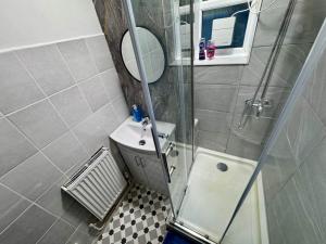 Room in Central London Steps from Euston