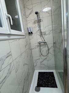 Bright & quiet apartment