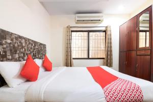 Hotel O Rajmahal Boarding & Lodging