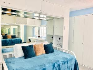 WTC apartment 10 minutes walking distance