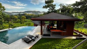 Hacienda las colinas