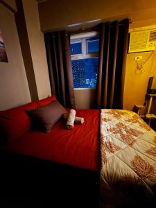 Urban Deca Shaw - PaulBerts Cabins I